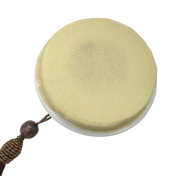 Chinese Ceramic Tea Caddy with Blue Crane Design Airtight Lid with Tassel - Picture 7 of 15